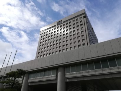 新潟県が２４日に天皇陛下御在位三十年をお祝いする記帳所を設置