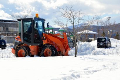 長野県白馬村とKDDIなど5G活用した除雪車支援の実証試験を実施 