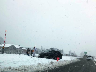 ２日の新潟県内は山沿い中心に積雪