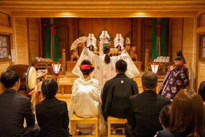 パワースポット・旦飯野神社での神前式を低価格で提供するベルセゾン写真館はせがわ（新潟市）