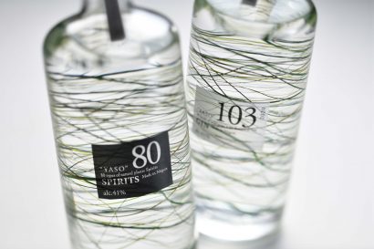 越後薬草（上越市）が、野草が原料のアルコール「８０SPIRITS」「８０GIN」を発売