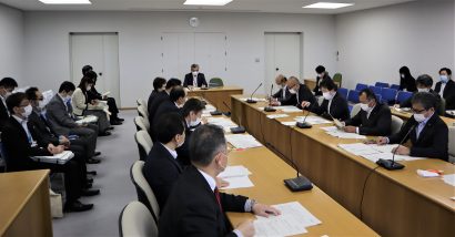 新潟市議会の文教経済常任委員会で５月補正予算を審議