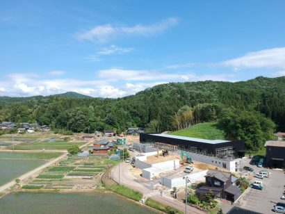 株式会社諏訪田製作所（新潟県三条市）の新工場が２１日にプレオープン