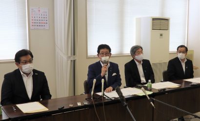 自民党新潟県連「いかなる事態でも塚田氏で戦う」