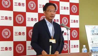 新潟県三条市の國定市長、辞任を表明した安倍首相へ「その情熱と８年の職務へ敬意を評する」