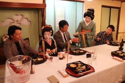 老舗料亭「大橋屋」（新潟市中央区）で古町芸妓の派遣制度を活用した会合