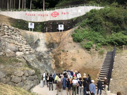 新潟県のフォッサマグナの断層と６件の建築物が新たに天然記念物と有形文化財に登録