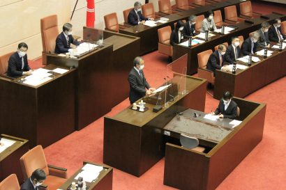 新潟県議会１２月定例会が開会、花角英世知事が提出議案を説明