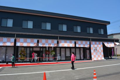 株式会社こしじまちづくり、新潟県長岡市のJR来迎寺駅前に、飲食店やホテルが入居する越路ていしゃば交流施設「ここらて」をオープン