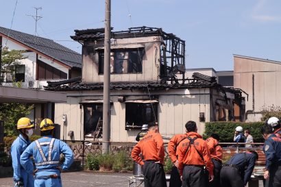 新潟市東区東明で住宅火災が発生（２６日１６時０５分現在の情報）