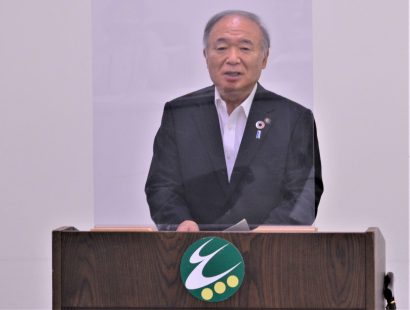 糸魚川市の米田徹市長が定例会見で補正予算などを発表