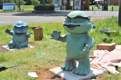 カッパ伝説のある「新潟県立大潟水と森公園」（新潟県上越市）にカッパ像が設置