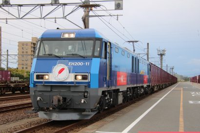 赤い羽根共同募金ラッピング機関車が新潟〜東京間で来月から１か月間運行