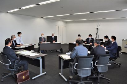 新潟県の妙高市議会産業経済委員会が地元商工会議所などと意見交換会