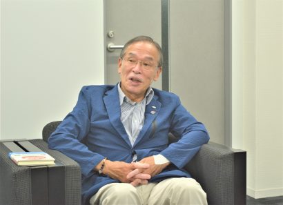 新潟県妙高市の入村明市長が、隣接する上越市との観光連携について前向きな姿勢示す