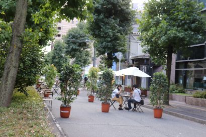 ３日まで開催の「流作場Street Park」（新潟市中央区）、解放感ある休日を過ごす人たちで賑わう