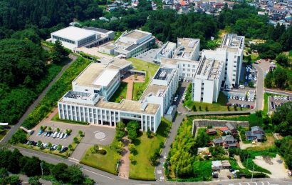 新潟薬科大学（新潟市秋葉区）が再来年度に新学部設置と薬学部入学定員削減へ