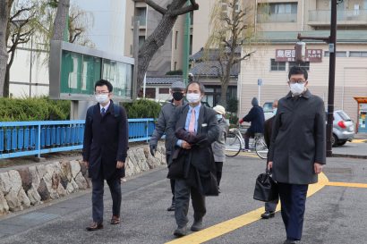 新潟県五泉市議会議員の安中聡氏が五泉市を相手取り提訴、議会での質問妨害に対する損害賠償を請求