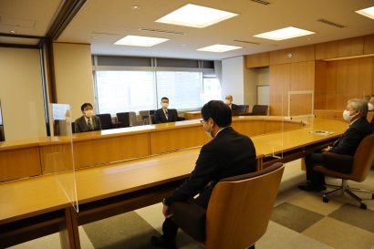 新潟交通株式会社（新潟市中央区）が新潟市の中原八一市長らと面談、利用者減で新潟市へ支援求める