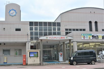 （株）能⽔商店（新潟県糸魚川市）が「道の駅マリンドリーム能⽣」に直営店「新潟海洋⾼校アンテナショップ能⽔商店」をオープン