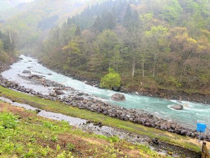 新潟県糸魚川市の景勝地、小滝川ヒスイ峡の展望台が２９日オープン