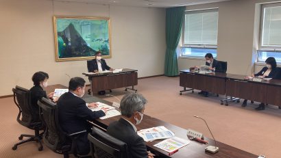 第１回新潟県鳥獣被害対策本部会議が開催され、昨年度の鳥獣被害対策の実績が話し合われる