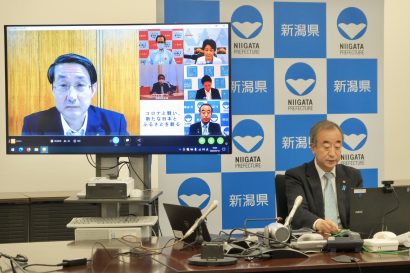 全国知事会による新型コロナウイルス緊急対策本部会議が開催、新潟県の花角英世知事は４回目ワクチン接種や企業への支援などを提言