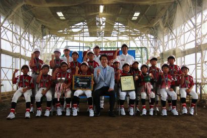 全国大会出場の小学生硬式野球チーム「新潟リーグ」の激励会が新潟市の中原八一市長も参加し市内で開催