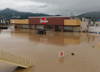 豪雨被害のため、原信 荒川店（新潟県村上市）が臨時休業