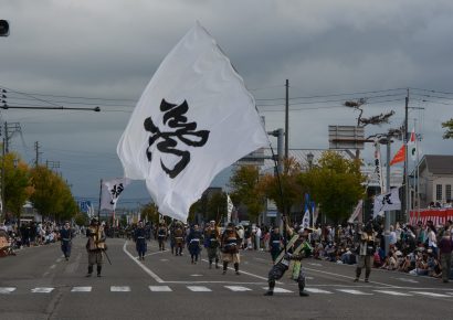 上越市の中川幹太市長が上杉謙信公役に、「第９７回謙信公祭」（謙信公祭協賛会主催）の出陣行列が3年ぶり開催