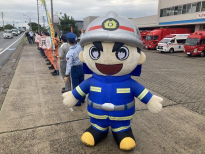 新潟東消防署（新潟市東区）が通勤・通学ラッシュに合わせ、街頭で「救急車の適正利用」を呼び掛け