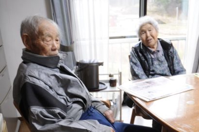 【妻有新聞】９５歳、９３歳夫婦、現役米づくり　松之山・天水越　佐藤正雄さん、ユキさん、今季も１．５ヘクタールを（新潟県十日町市）