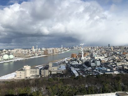 【天気予報】２７日の上中下越は雪か雨、佐渡はくもり　明日朝９時までの降雪予想は新潟０センチ、長岡２センチ、上越（北城）１センチ