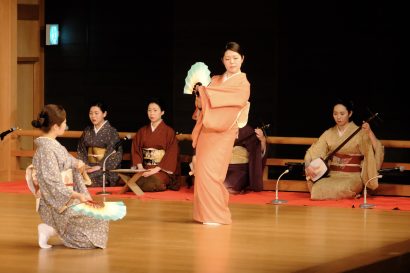 湊町・新潟を象徴する「古町芸妓」による舞踊や長唄の発表会、３００人以上の観客を魅了