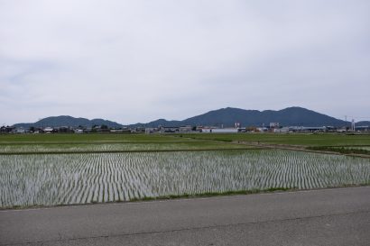 【天気予報】26日の新潟県内は気圧の谷や湿った空気の影響もあり、晴れのち曇り又は曇りで午後は雨のところも