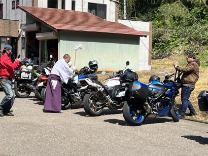 【写真コラム】新潟県上越市の“風の神“風巻神社に全国からライダーが集結！　全国的に有名な「バイク神社」