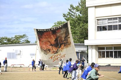 【大ヒット上映中】新潟市南区で「インディ・ジョーンズ大凧」が大空に、「白根の技術で必ず制作を達成するという気持ちで臨んだ」