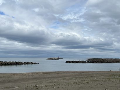 【天気予報】7月10日は、引き続き前線が北陸地方に停滞し、暖かく湿った空気の影響を受ける見込み