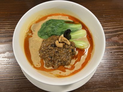 【キシャメシ】8月9日　記者、ラーメン激戦区・上越を引っ張る店にて真夏の坦々麺を食す