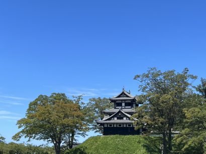 【天気予報】8月19日は曇り時々晴れで、昼過ぎから夜のはじめ頃は雨や雷雨となり激しく降る所がある見込み