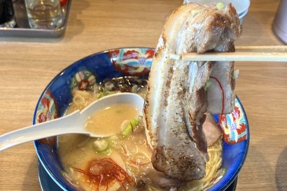 【キシャメシ】8月1日　酷暑の中でも腹は減る、8号線でガッツリ食べる人気店の塩ラーメン