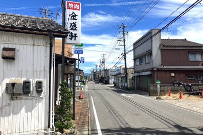 【キシャメシ】8月8日　新潟市東区　夏の日に焼き肉屋で楽しむカツ丼「金盛軒」