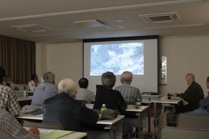 【村上新聞】「米坂線復旧を考える学習会」歴史、文化、生活の重要路線早期復旧を地域住民ら100人参加して「廃線反対」訴え