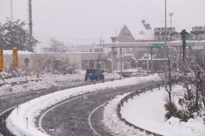 大雪に伴い国道49号と磐越道で予防的通行止めの可能性（新潟県・福島県）