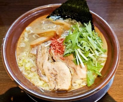 【キシャメシ】紅一点エビチップが超サイコー！麺屋空Soraの空麺（塩）ラーメン（新潟市江南区）