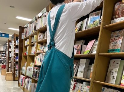 【書店員が選ぶ】今月のおすすめ本（2024年3月）「ときめくフクロウ絵図鑑 （SBクリエイティブ）」など「夜」をテーマに選んだ3冊 —— 提供：ジュンク堂書店新潟店