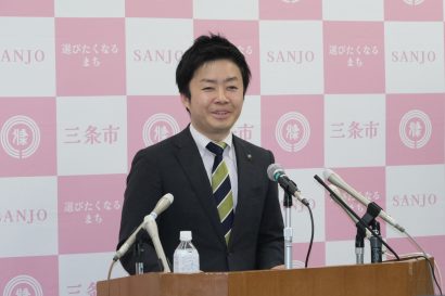 【三条市長選】滝沢亮市長が再選目指し出馬表明「秋以降も皆さんの力を借りて明るい未来をつくっていきたい」（新潟県三条市）