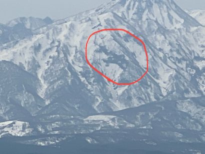 【春の風物詩】新潟県妙高市の妙高山に見える雪形の「はねうま」が姿をあらわす