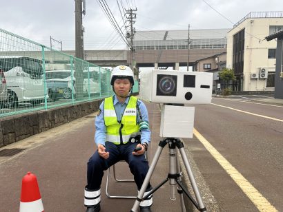 【実質０円で県内初】糸魚川警察署員が作成した、一見して本物の装置と区別が付きにくいダミー機を通学路に設置【動画あり】