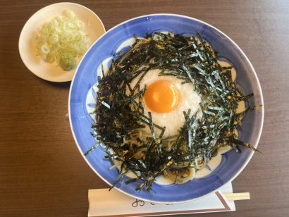 【キシャメシ】「食いどころ里味」（新潟県三条市）で冷やしとろろそばをつるりといただく、夏のはじまり